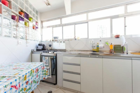 Apartamento à venda com 3 quartos, sendo 1 suíte, em Vila Mariana, São Paulo, SP