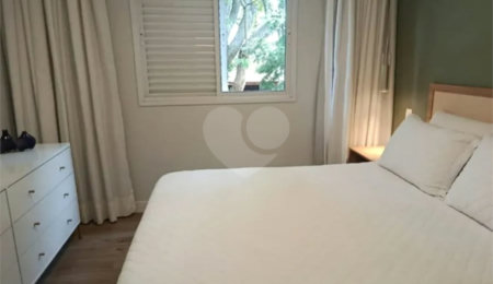 Apartamento à venda com 3 quartos, sendo 1 suíte,  em Vila Gomes, São Paulo, SP