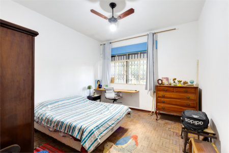 Casa à venda com 5 quartos, sendo 2 suítes, em Alto da Boa Vista, São Paulo, SP