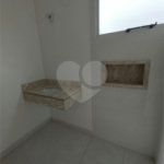 Casa Térrea à venda com 3 suítes em Jardim do Lago, Atibaia, SP