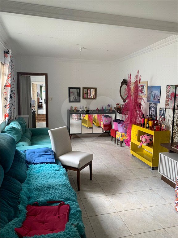 Casa à venda com 3 quartos, sendo 1 suíte,  em Parada Inglesa, São Paulo, SP