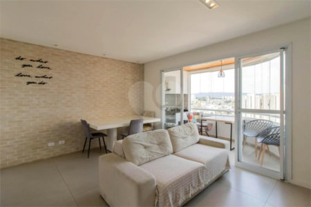 Apartamento à venda com 3 quartos, sendo 1 suíte, em Jardim Zaira, Guarulhos, SP