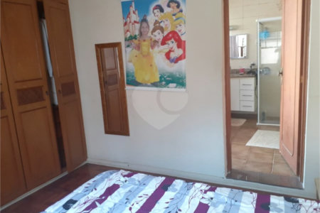 Sobrado à venda com 4 quartos, sendo 1 suíte,  em Jardim São Paulo(zona Norte), São Paulo, SP