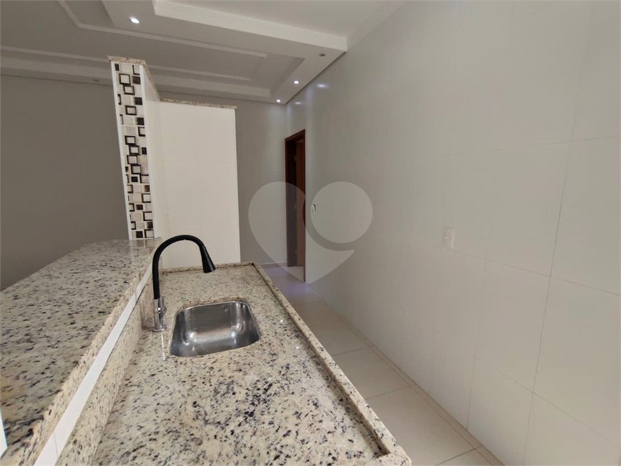 Casa para alugar com 3 quartos, sendo 1 suíte,  em Jardim Itália, Itapetininga, SP