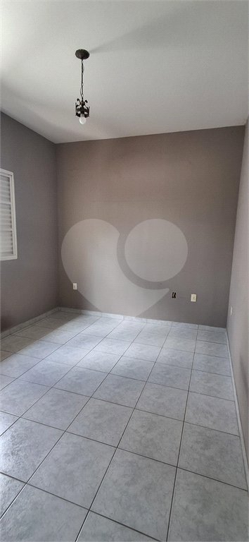 Sobrado à venda com 4 quartos, sendo 1 suíte, em Portal das Acácias, Indaiatuba, SP