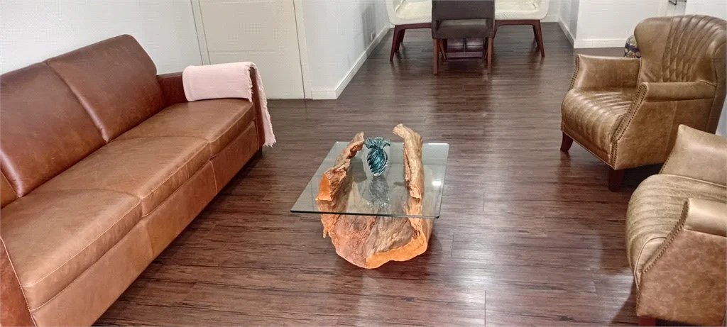 Apartamento à venda com 3 quartos, sendo 1 suíte,  em Vila Andrade, São Paulo, SP
