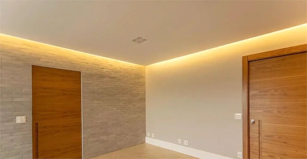 Apartamento à venda com 3 quartos, sendo 1 suíte, em Vila Anastácio, São Paulo, SP