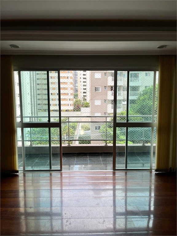 Apartamento à venda com 3 suítes em Aclimação, São Paulo, SP