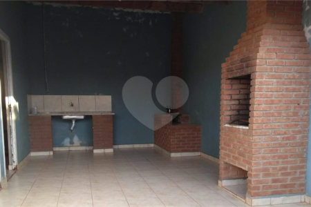Sobrado à venda com 5 quartos em Jardim Bela Vista, Itapetininga, SP