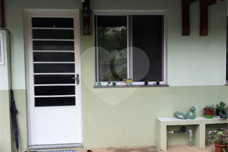 Casa à venda com 2 quartos no condomínio Nova Vida, São Paulo - SP