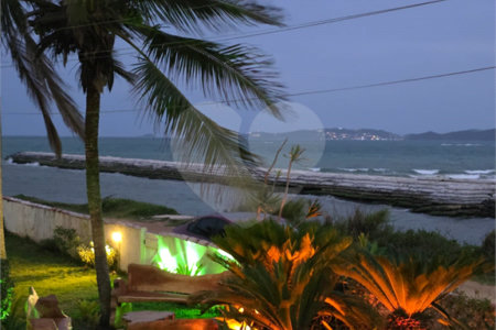 Casa à venda com 5 quartos, sendo 1 suíte,  em Praia Rasa, Armação dos Búzios, RJ