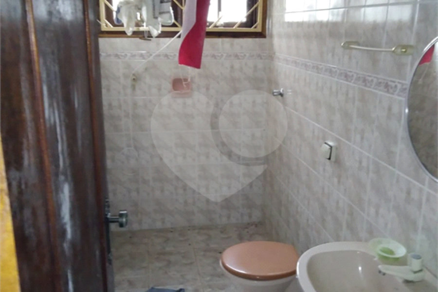Casa à venda com 5 quartos, sendo 1 suíte, em Mantiqueira, Mairiporã, SP