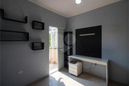 Casa à venda com 3 quartos, sendo 1 suíte, em Jardim Ester, São Paulo, SP