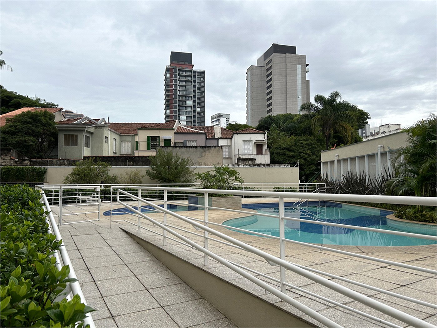 Apartamento à venda ou para alugar com 2 suítes em Água Branca, São Paulo, SP