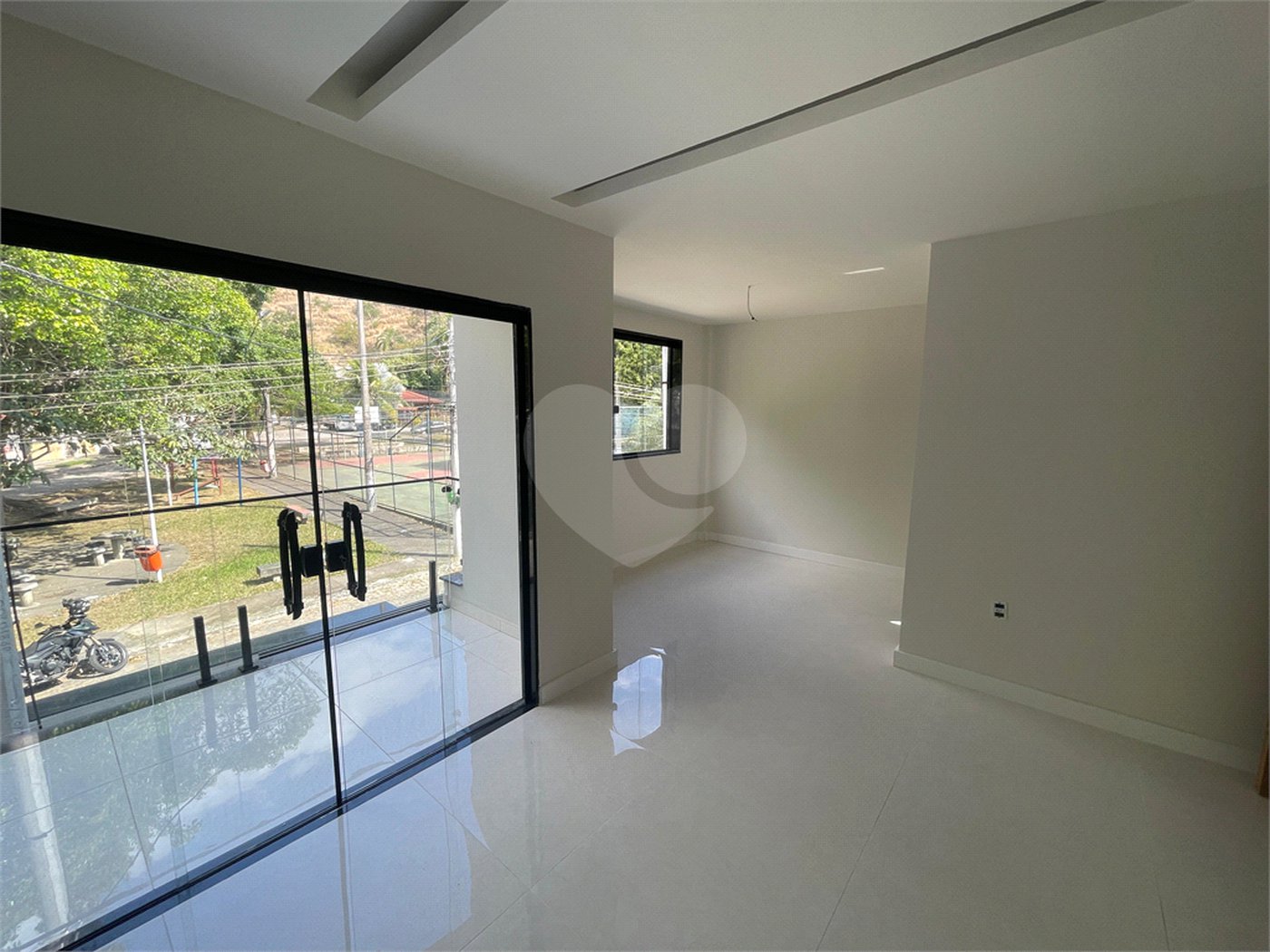 Casa à venda com 4 quartos, sendo 1 suíte, em Campo Grande, Rio de Janeiro, RJ