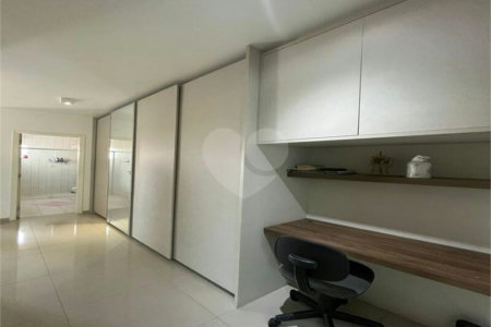 Sobrado à venda com 3 quartos, sendo 1 suíte, no Centro, Indaiatuba, SP