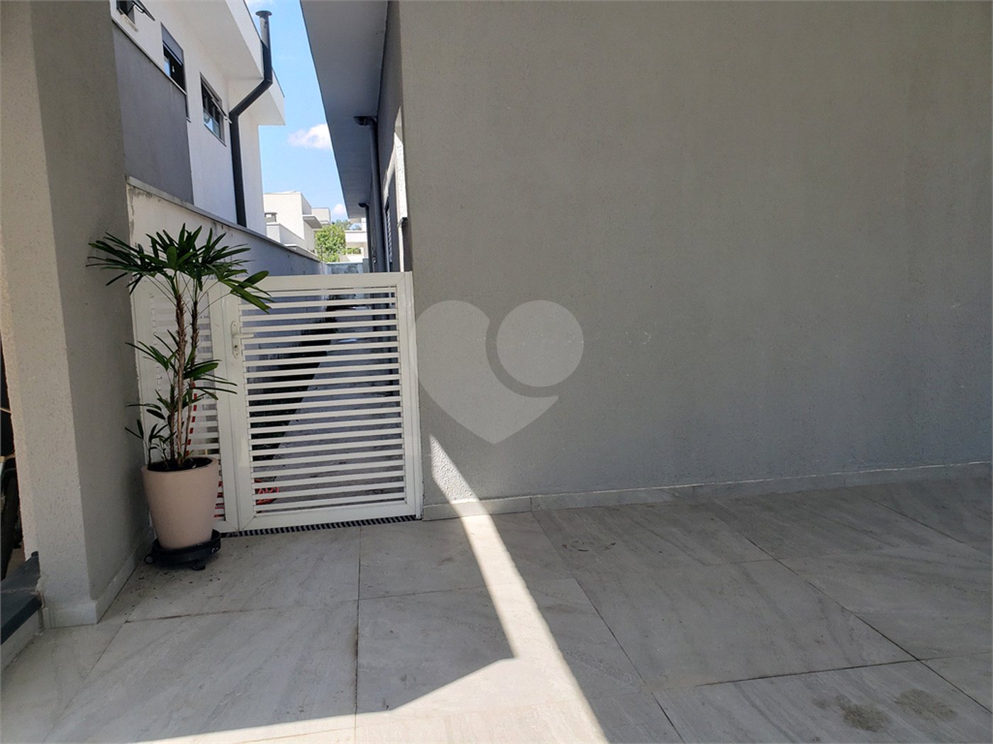 Casa à venda com 3 suítes no condomínio Residencial Veredas, Mogi das Cruzes - SP