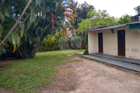 Chácara à venda com 4 quartos em Vila Maria Augusta, Itaquaquecetuba, SP