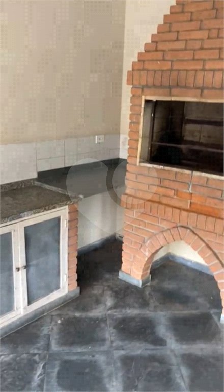 Sobrado à venda com 3 suítes em Barreiro, Mairiporã, SP