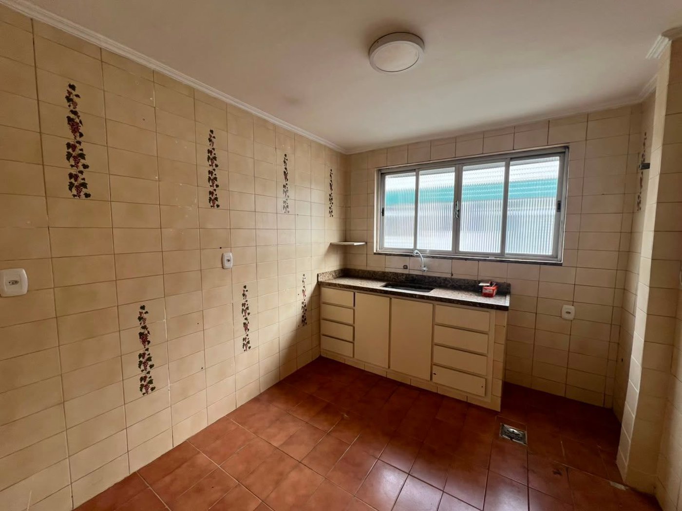 Apartamento com 3 dormitórios à venda, 72 m² por R$ 315.000 - Aparecida BNH- Santos/SP