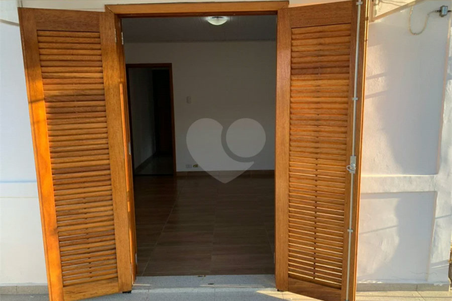 Sobrado à venda com 2 quartos em Tremembé, São Paulo, SP