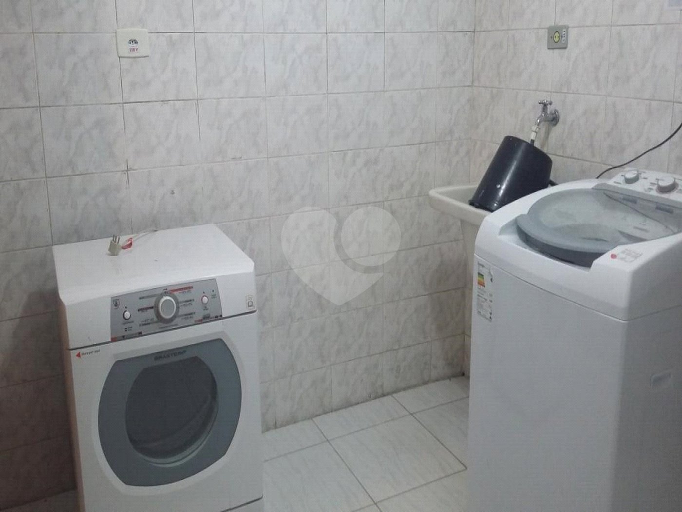 Casa à venda com 3 quartos, sendo 1 suíte, em Jardim Pinheiros, São Paulo, SP