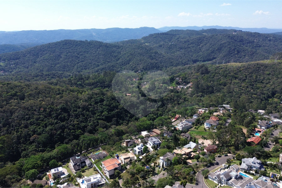 Terreno à venda no condomínio Suíça da Cantareira, Mairiporã - SP