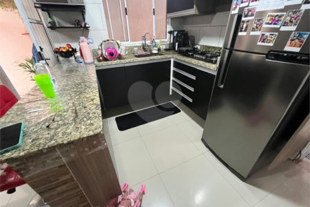 Sobrado à venda com 3 quartos, sendo 2 suítes, em Jardim São Pedro, Mogi das Cruzes, SP