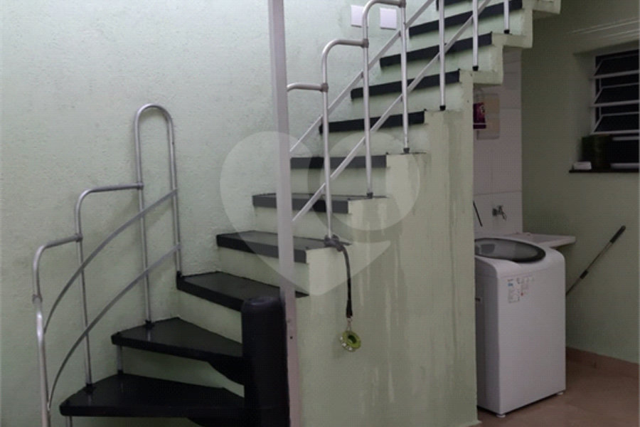 Casa à venda com 4 quartos em Jardim Peri, São Paulo, SP