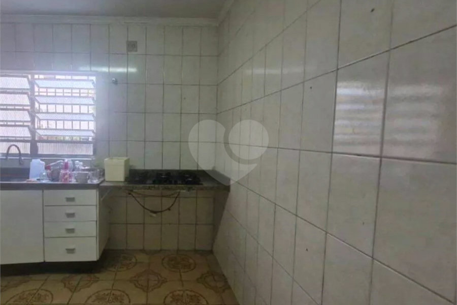 Sobrado à venda com 8 quartos em Vila Guarani, São Paulo, SP
