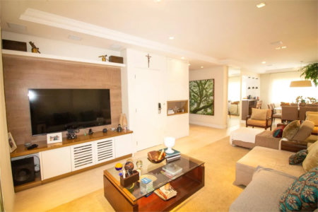 Casa à venda com 4 quartos, sendo 3 suítes, no condomínio Residencial Sans Souci, São Paulo - SP