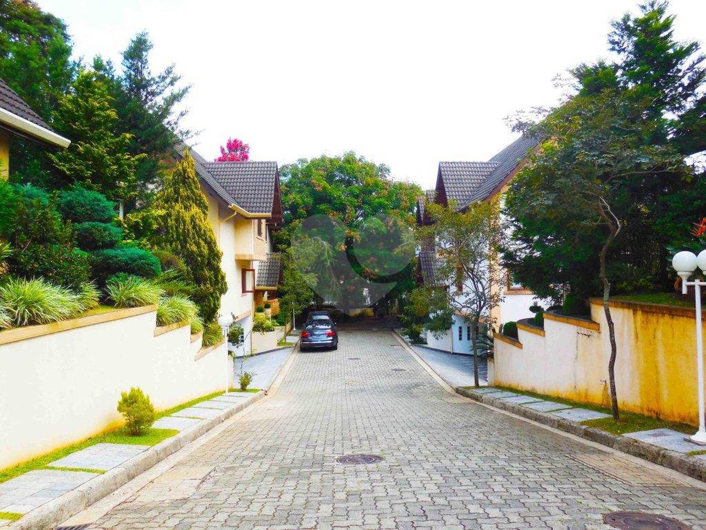 Casa à venda com 4 suítes no condomínio Vilaggio Monte Alegre, São Paulo - SP