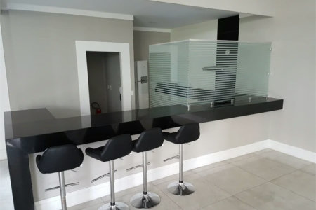 Apartamento à venda com 3 suítes em Jardim Londrina, São Paulo, SP