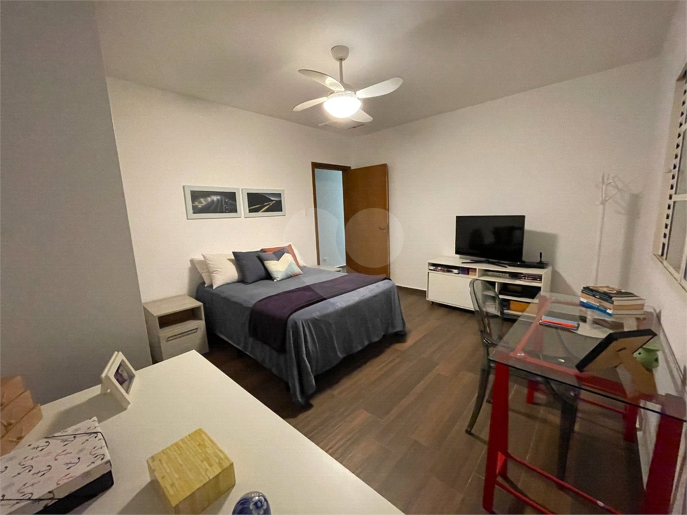 Sobrado à venda com 5 quartos, sendo 1 suíte, em Alto da Boa Vista, São Paulo, SP