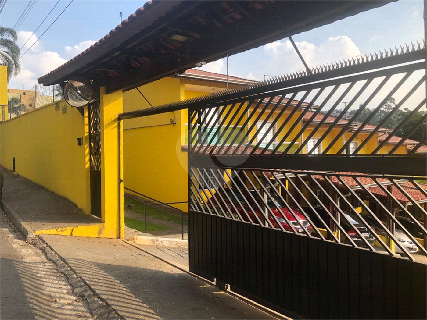 Casa à venda com 2 quartos no condomínio Residencial Armênia, Ferraz de Vasconcelos - SP