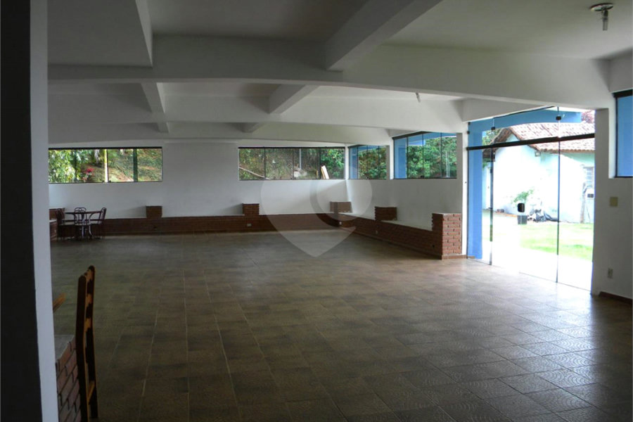Chácara à venda com 7 quartos, sendo 1 suíte, em Capoavinha, Mairiporã, SP