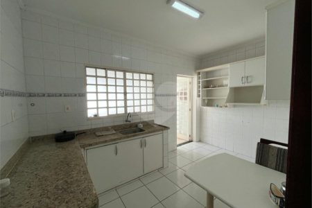 Casa à venda com 3 quartos em Jardim Alvorada, Itapetininga, SP