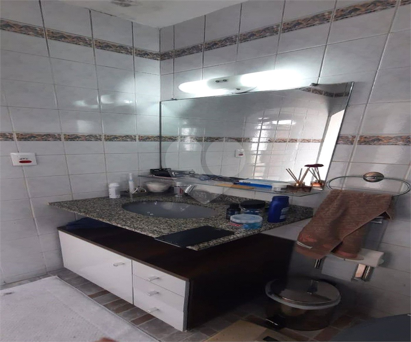 Sobrado à venda com 4 quartos, sendo 1 suíte, em Vila Marari, São Paulo, SP