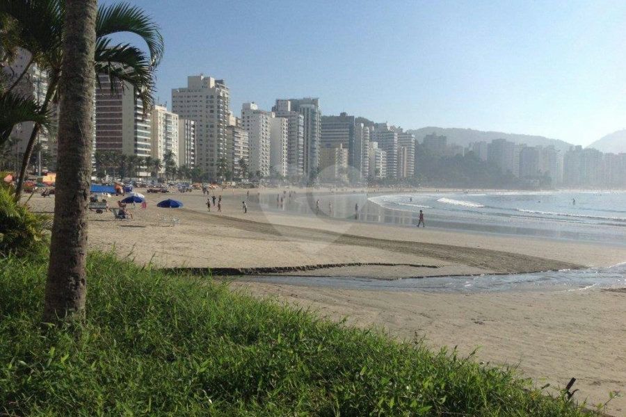 Apartamento à venda com 2 quartos, sendo 1 suíte, em Vila Luis Antônio, Guarujá, SP