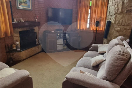 Casa à venda com 4 quartos, sendo 2 suítes, no condomínio Aruã Eco Park, Mogi das Cruzes - SP