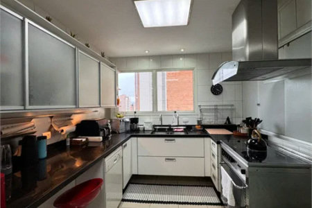 Apartamento à venda com 3 suítes em Vila Andrade, São Paulo, SP
