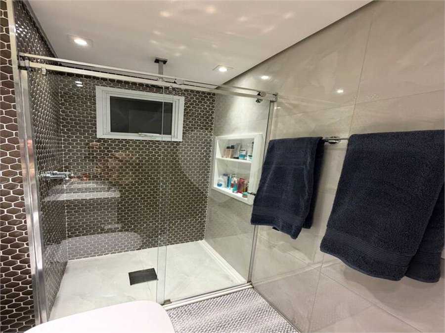Apartamento à venda com 2 quartos, sendo 1 suíte, em Vila Olímpia, São Paulo, SP