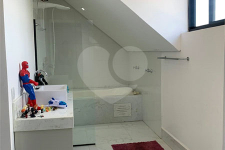 Casa à venda com 4 suítes no condomínio Vila Inglesa, Atibaia - SP