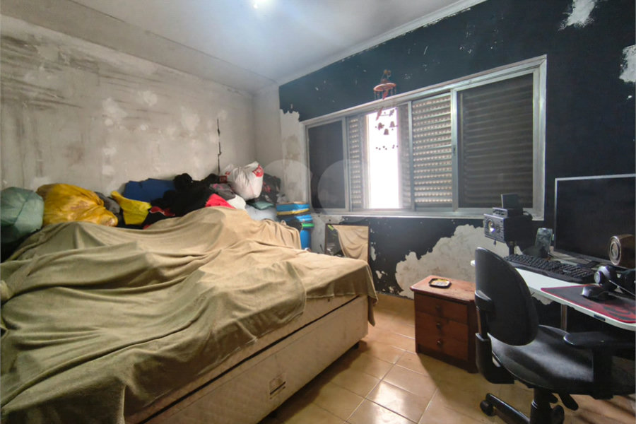 Sobrado à venda com 8 quartos, sendo 2 suítes, em Parada Inglesa, São Paulo, SP