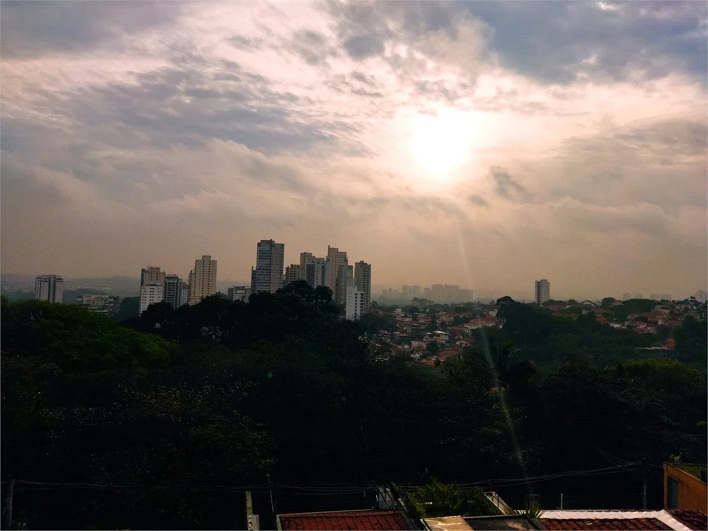 Casa à venda ou para alugar com 4 quartos, sendo 1 suíte, em Sumarezinho, São Paulo, SP