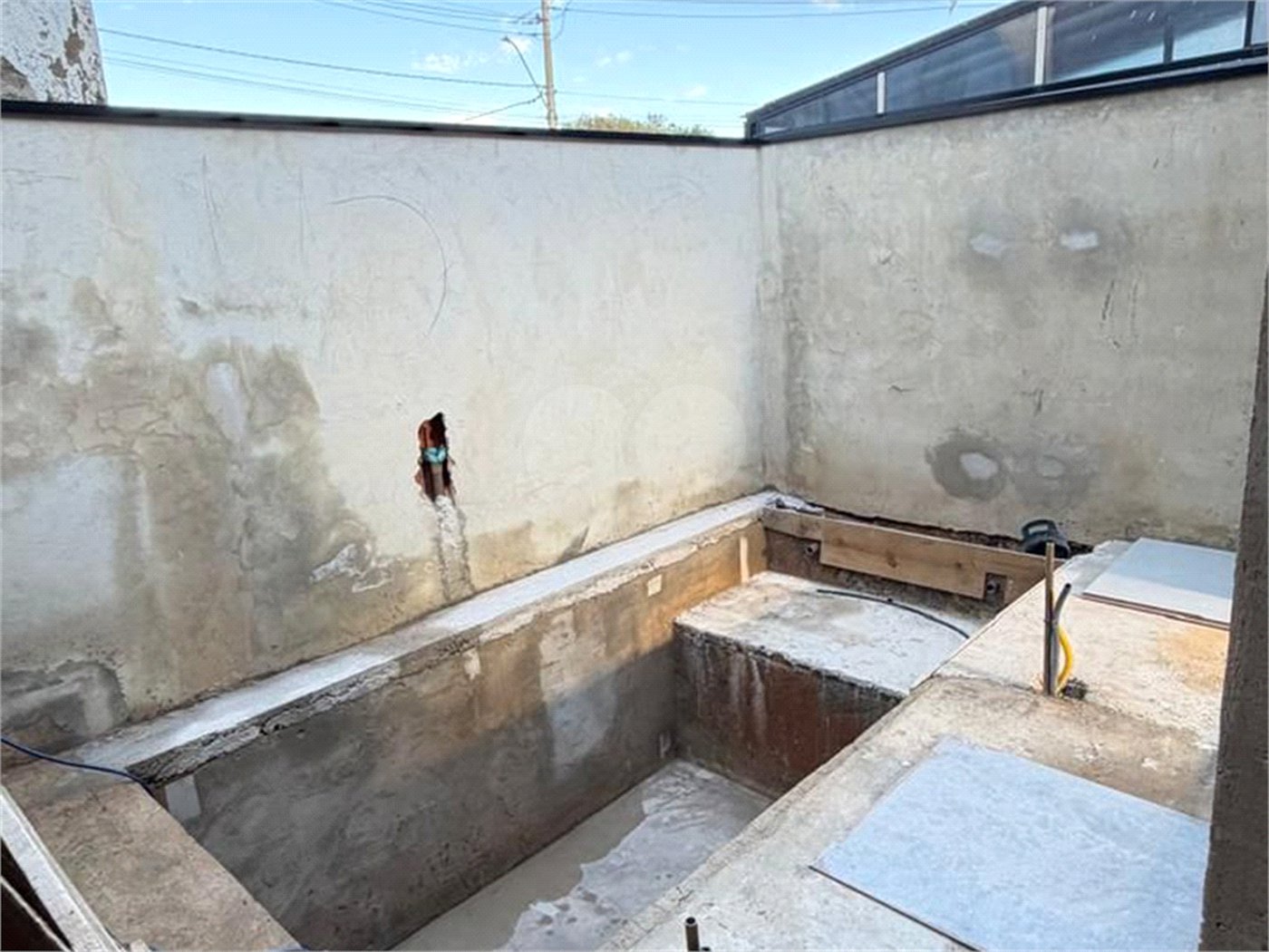 Casa à venda com 3 quartos, sendo 1 suíte,  no condomínio Horto Florestal Villagio, Sorocaba - SP