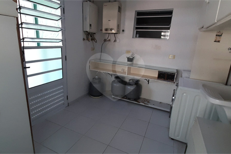 Sobrado à venda com 4 quartos, sendo 2 suítes, em Tremembé, São Paulo, SP