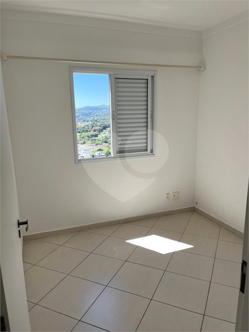Apartamento para alugar com 3 quartos, sendo 1 suíte,  em Pinheirinho, Vinhedo, SP