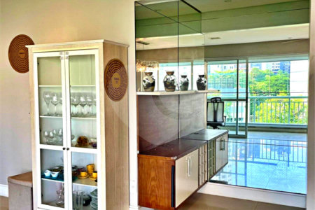 Apartamento à venda com 3 suítes em Jardim Ampliação, São Paulo, SP