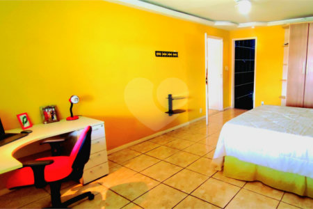 Casa à venda com 3 quartos, sendo 1 suíte, em Senador Vasconcelos, Rio de Janeiro, RJ